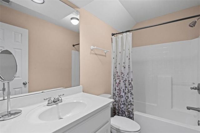 2467 Misty Rose Lane, Loganville, GA 30052