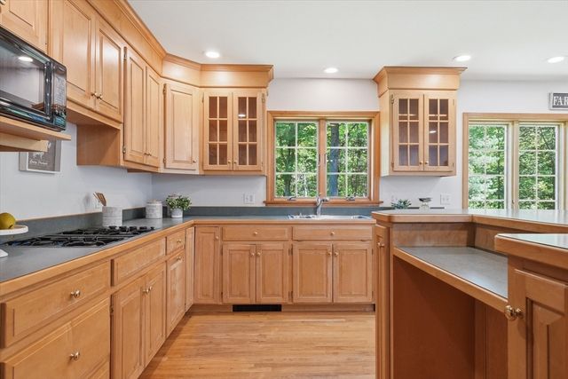 770 Boxford Street, North Andover, MA 01845