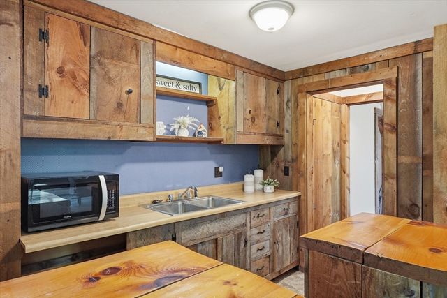 770 Boxford Street, North Andover, MA 01845