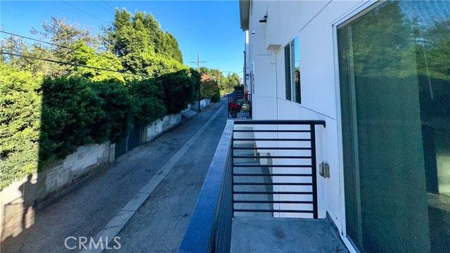 14019 Vanowen Street 104, Van Nuys (los Angeles), CA 91405