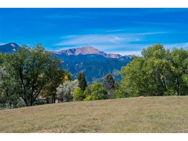 2242 Villa Rosa Dr, Colorado Springs, CO 80904