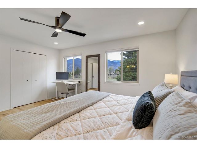 2242 Villa Rosa Dr, Colorado Springs, CO 80904