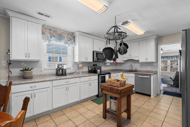 715 Cypress Dr., Surfside Beach, SC 29575