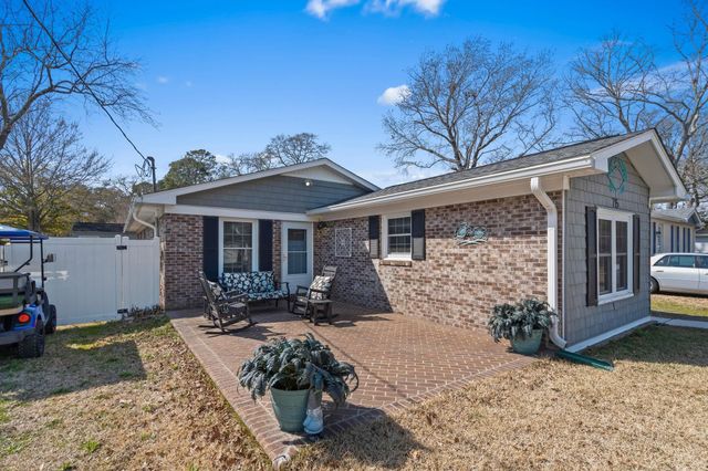 715 Cypress Dr., Surfside Beach, SC 29575
