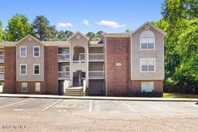 663 Bartons Landing Place 14, Fayetteville, NC 28314