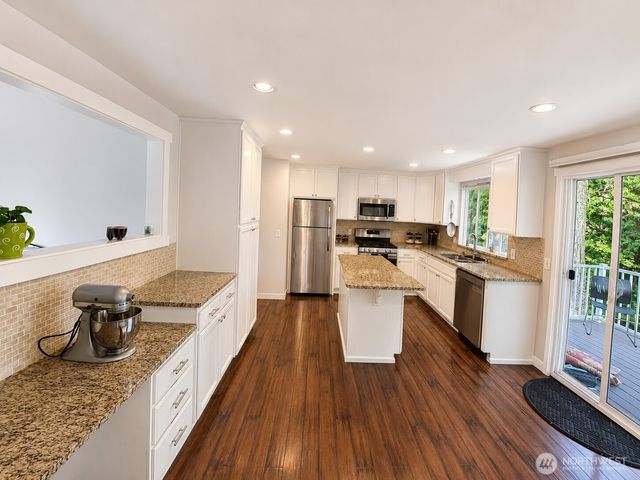 33700 33rd Place SW, Federal Way, WA 98023