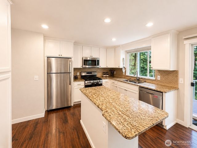 33700 33rd Place SW, Federal Way, WA 98023