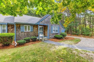 16 Warren Road, Yarmouth Port, MA 02675