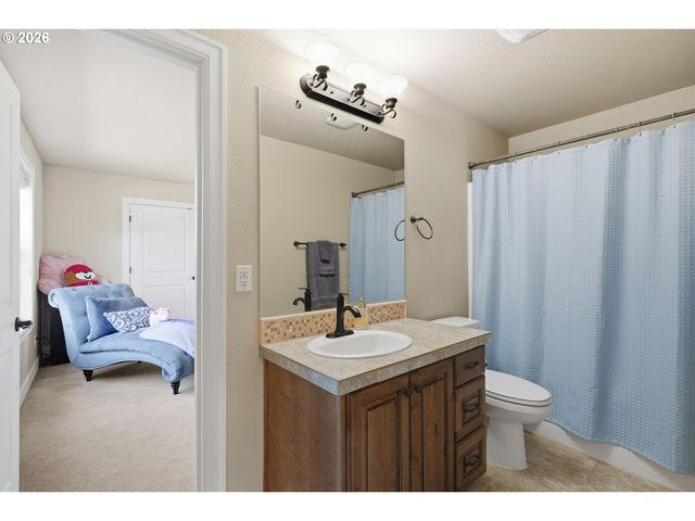 10507 Nw 32ND Dr, Vancouver, WA 98685