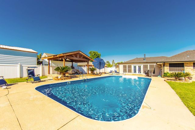 113 Nottingham Trail, Houma, LA 70360