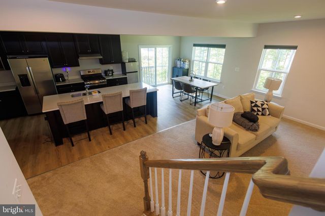 8734 GREENWAY DR, Spotsylvania, VA 22551