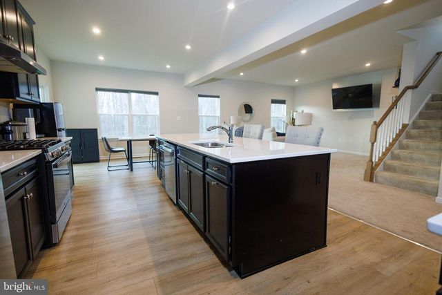 8734 GREENWAY DR, Spotsylvania, VA 22551