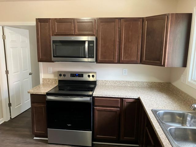 1127 Minnie Street, Port Huron, MI 48060