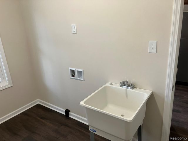 1127 Minnie Street, Port Huron, MI 48060