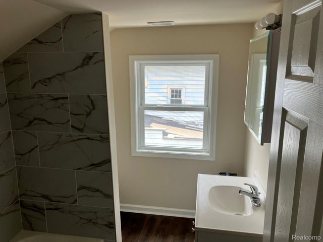 1127 Minnie Street, Port Huron, MI 48060