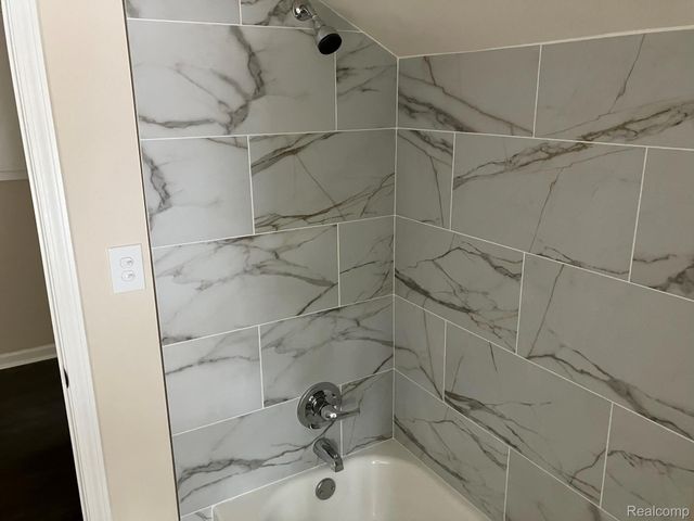 1127 Minnie Street, Port Huron, MI 48060