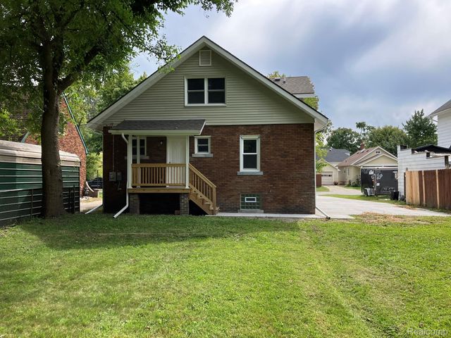 1127 Minnie Street, Port Huron, MI 48060