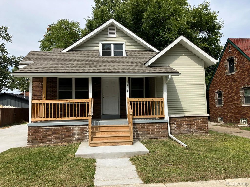 1127 Minnie Street, Port Huron, MI 48060