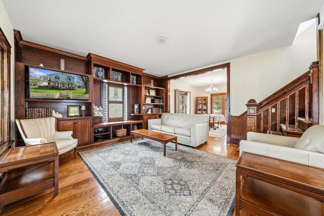 206 Wood STREET, Walworth, WI 53184