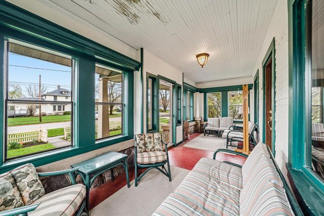 206 Wood STREET, Walworth, WI 53184