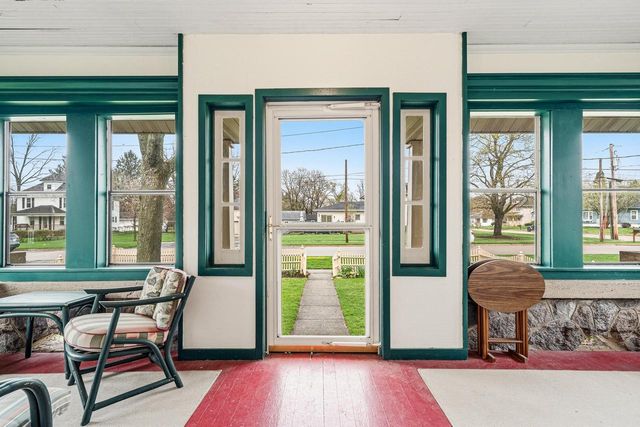 206 Wood STREET, Walworth, WI 53184