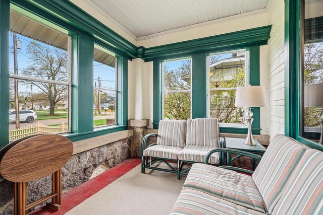 206 Wood STREET, Walworth, WI 53184