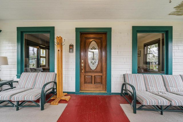 206 Wood STREET, Walworth, WI 53184