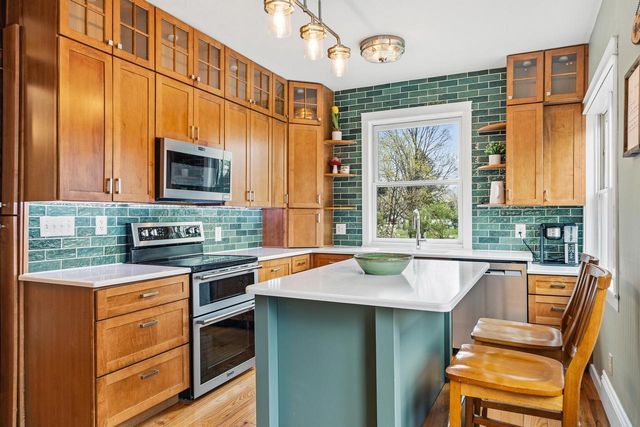 206 Wood STREET, Walworth, WI 53184