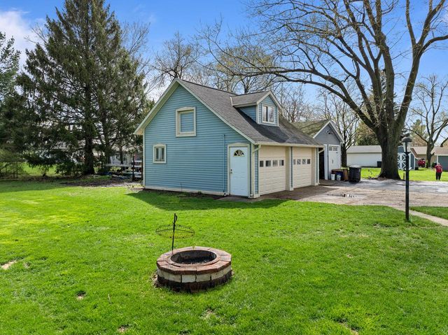 206 Wood STREET, Walworth, WI 53184