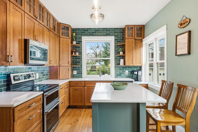 206 Wood STREET, Walworth, WI 53184
