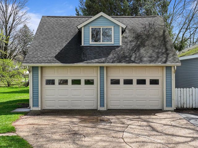 206 Wood STREET, Walworth, WI 53184
