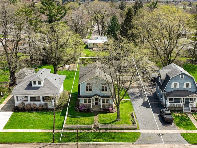 206 Wood STREET, Walworth, WI 53184