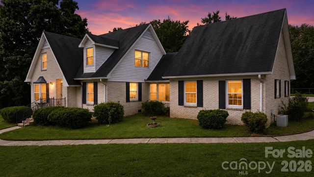 3343 Olde Creek Trail, Matthews, NC 28105