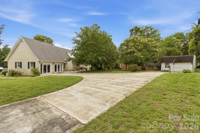 3343 Olde Creek Trail, Matthews, NC 28105