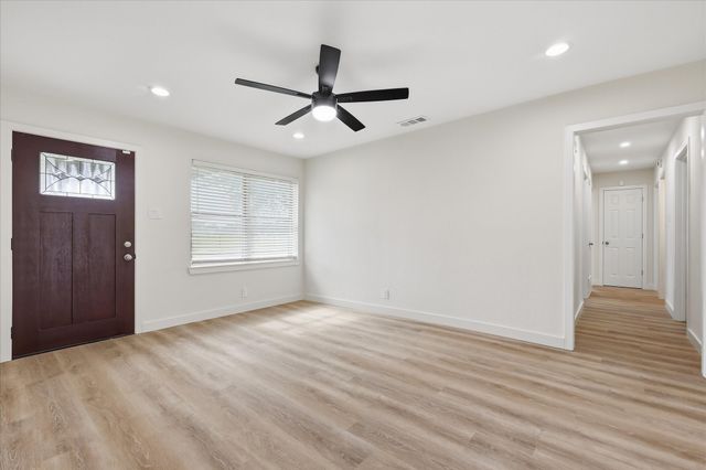 12135 Amsterdam Road, Farmers Branch, TX 75234