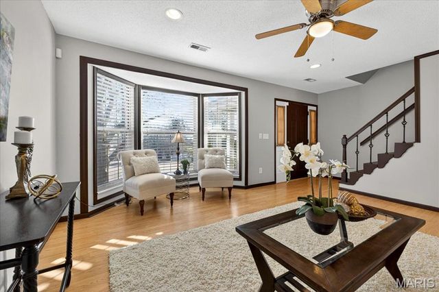 1 Sunburst Court 6, St Peters, MO 63303