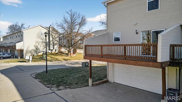 1 Sunburst Court 6, St Peters, MO 63303