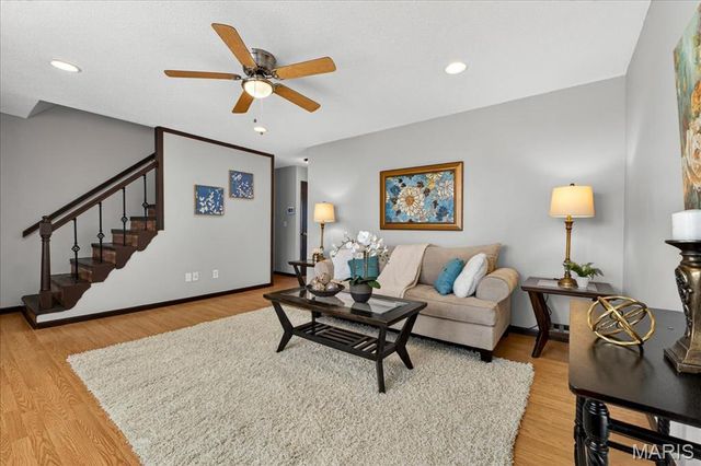 1 Sunburst Court 6, St Peters, MO 63303
