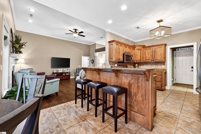8 Garden Corners Court, Simpsonville, SC 29681