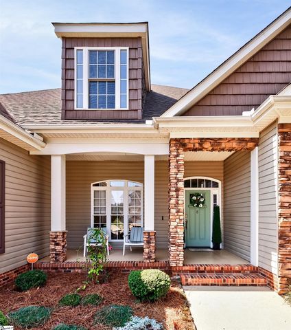 8 Garden Corners Court, Simpsonville, SC 29681