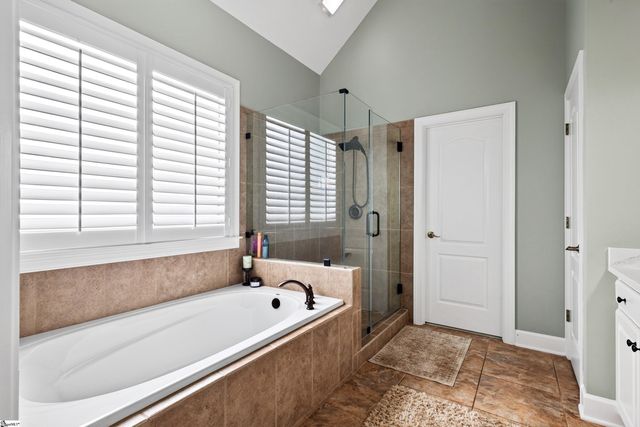 8 Garden Corners Court, Simpsonville, SC 29681