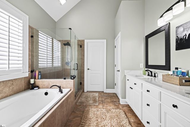 8 Garden Corners Court, Simpsonville, SC 29681