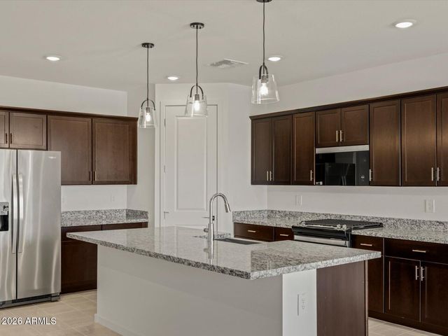 8395 W SARATOGA Way, Florence, AZ 85132