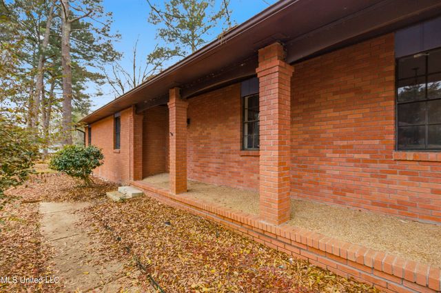 329 Arapaho Lane, Madison, MS 39110