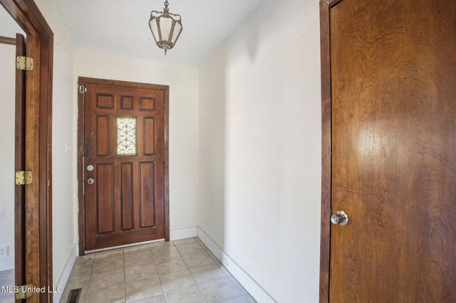 329 Arapaho Lane, Madison, MS 39110