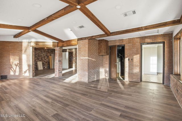 329 Arapaho Lane, Madison, MS 39110