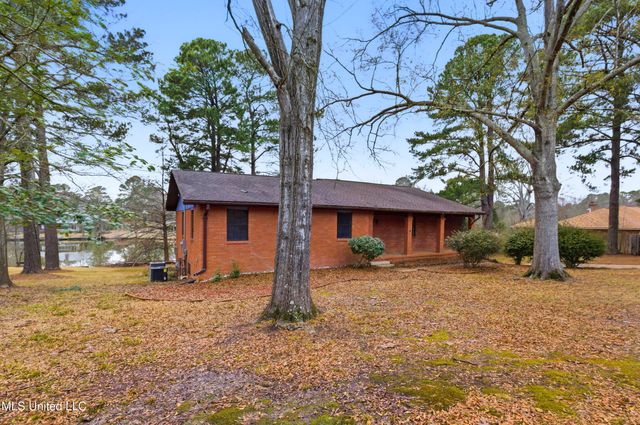 329 Arapaho Lane, Madison, MS 39110
