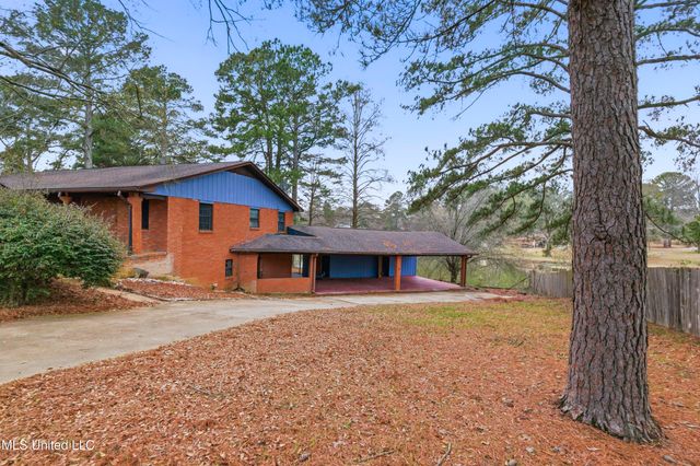 329 Arapaho Lane, Madison, MS 39110