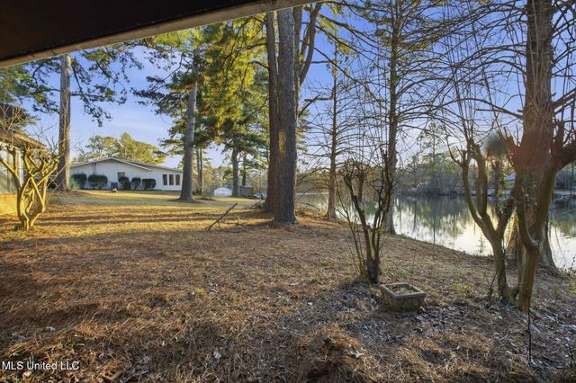 329 Arapaho Lane, Madison, MS 39110