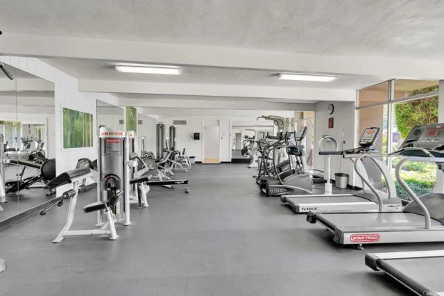 3050 Rue D'Orleans 355, San Diego, CA 92110